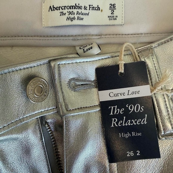 A&F Curve Love Vegan Leather 90s Straight High Rise Pants 26 2 - Picture 7 of 9